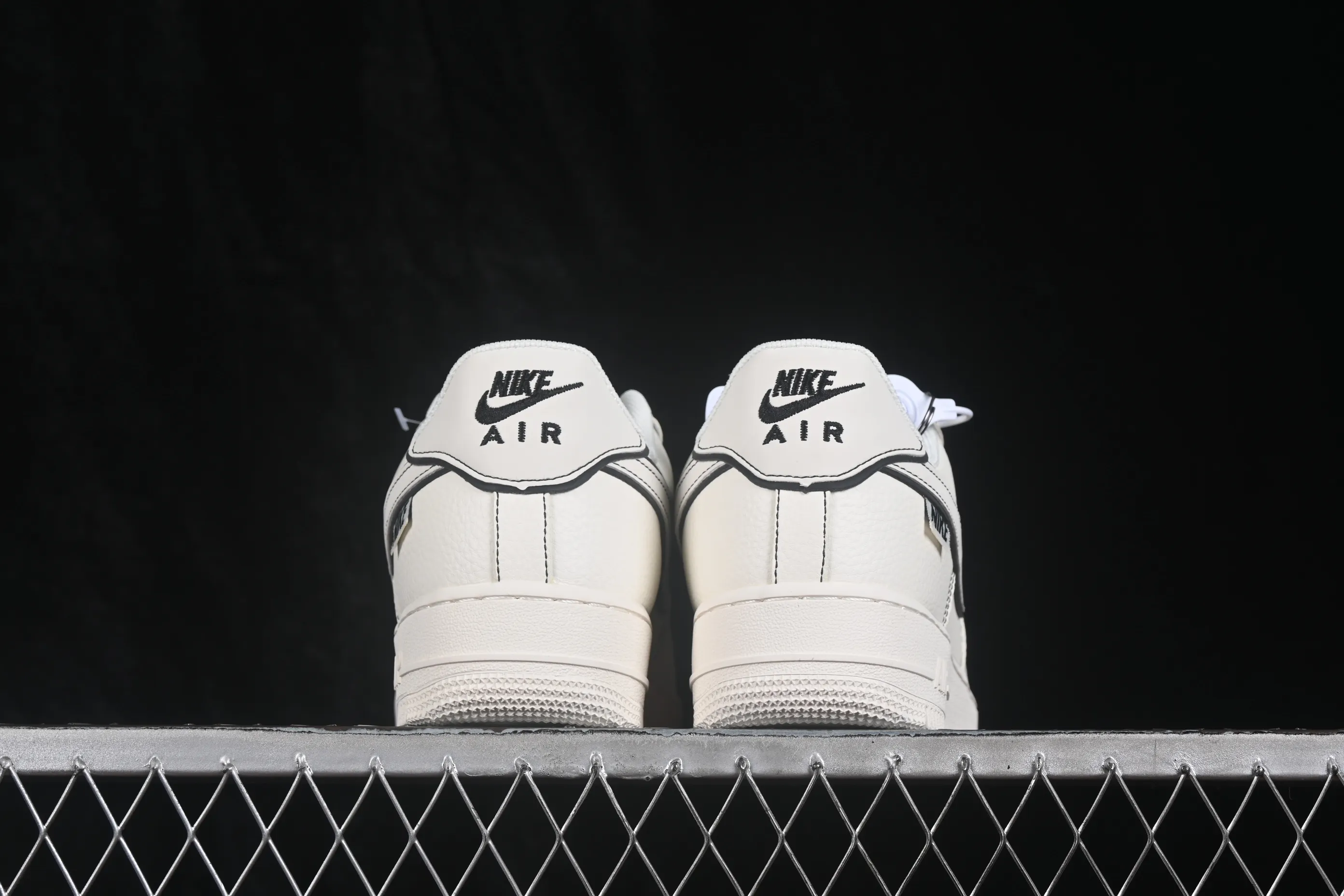 All categories Nk Air Force 1 Air Force series Nk Air Force 1 Low Air Force low-top Nike Air Force 1'07 Low joint model Air Force 1 low-top casual sneakers DN9688-118